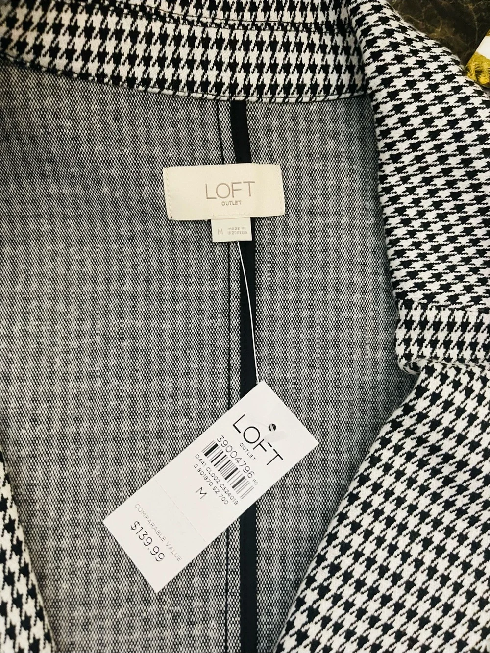 LOFT black white